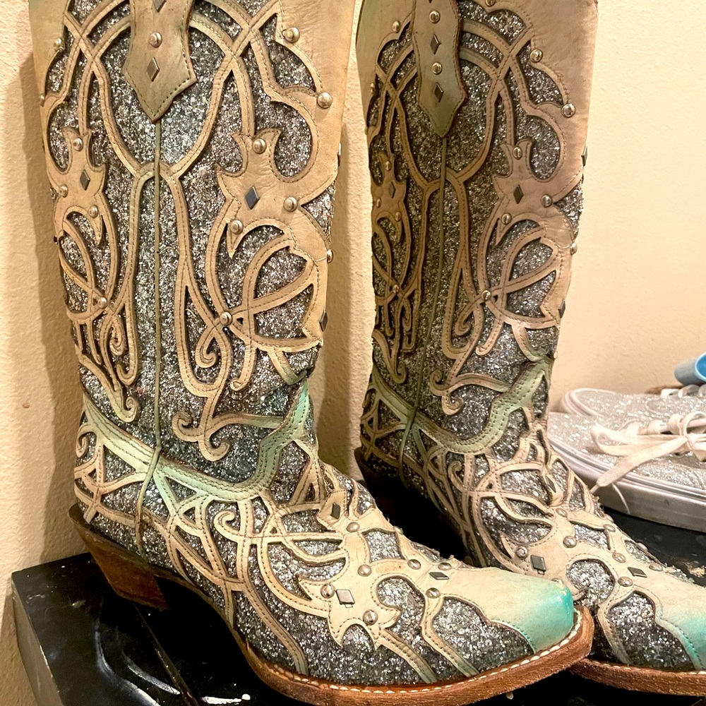 Corral sz 7 cowgirl boots